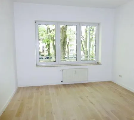 Dusseldorf, Moblierte Stadtwohnung Mit Gartenblick Apartamento *